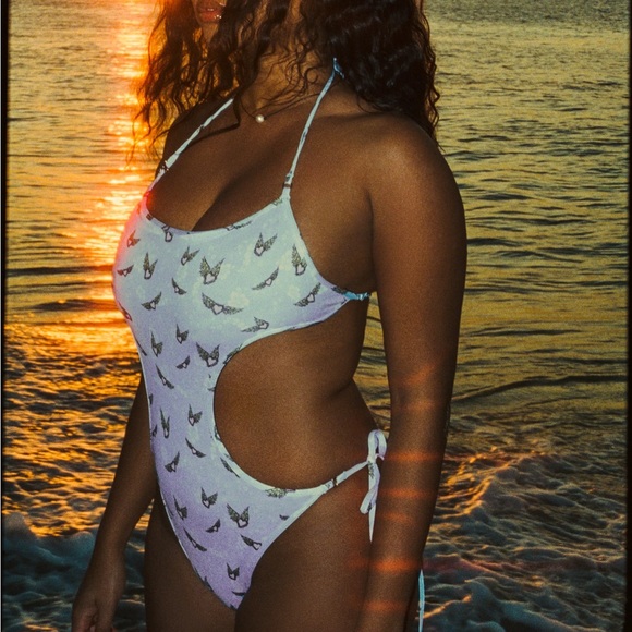 Frankies Bikinis Swimsuit One Piece - Picture 2 of 4